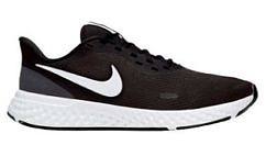 Nike Revolution 5